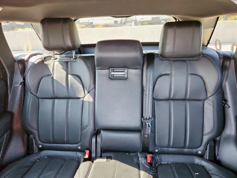 SALWG2FV8HA168861 - 2017 LAND ROVER RANGE ROVE SE WHITE photo 10