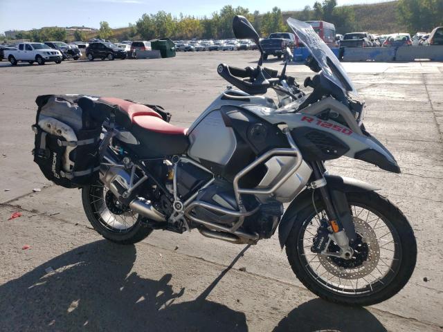 WB10J530XKZF78837 - 2019 BMW R 1250 GS ADVENTURE SILVER photo 1