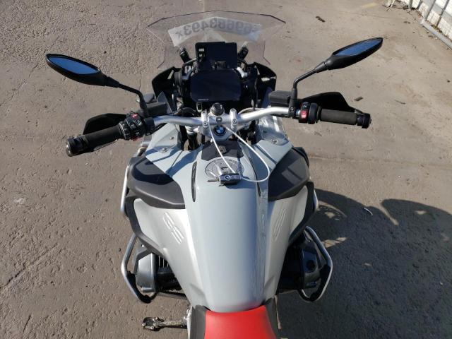 WB10J530XKZF78837 - 2019 BMW R 1250 GS ADVENTURE SILVER photo 5