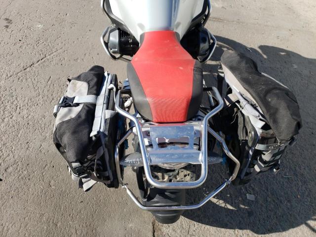 WB10J530XKZF78837 - 2019 BMW R 1250 GS ADVENTURE SILVER photo 6