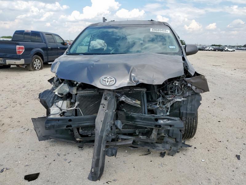 5TDKK3DC6BS116246 - 2011 TOYOTA SIENNA LE ნაცრისფერი ფოტო 5