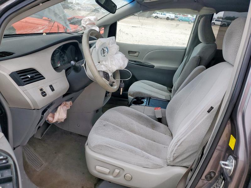 5TDKK3DC6BS116246 - 2011 TOYOTA SIENNA LE ნაცრისფერი ფოტო 7