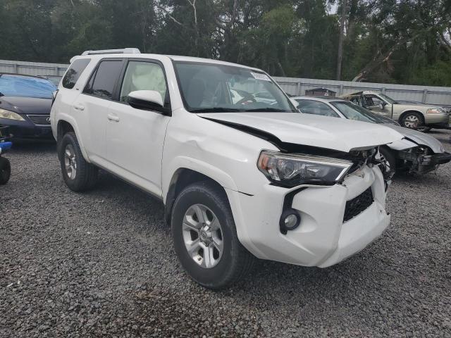 JTEZU5JR0J5167139 - 2018 TOYOTA 4RUNNER SR5 WHITE photo 4