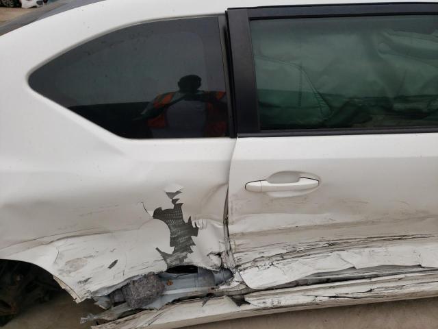 JTKJF5C7XC3037416 - 2012 TOYOTA SCION TC 白色 照片 10