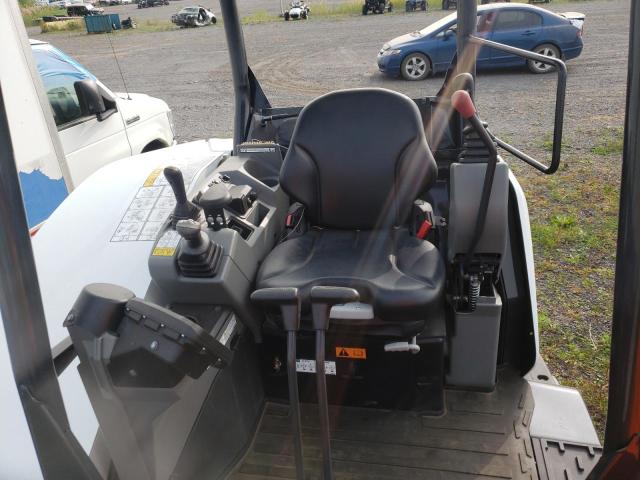 B4GR12548 - 2022 BOBCAT SKIDSTEER WHITE photo 5