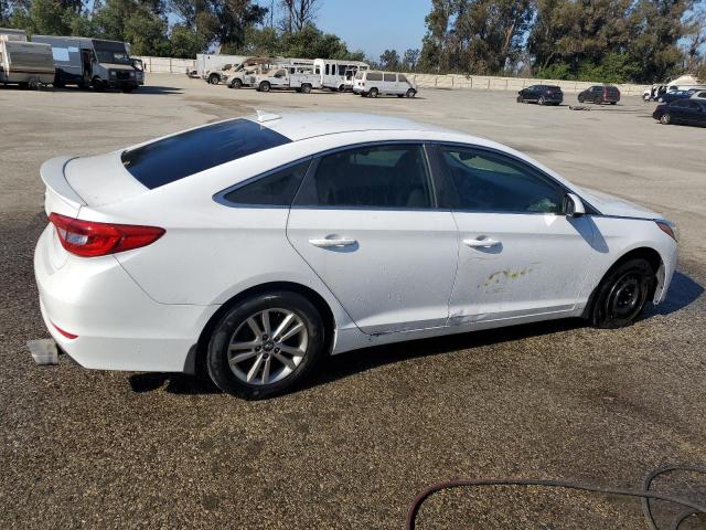 5NPE24AF6FH183121 - 2015 HYUNDAI SONATA SE WHITE photo 3