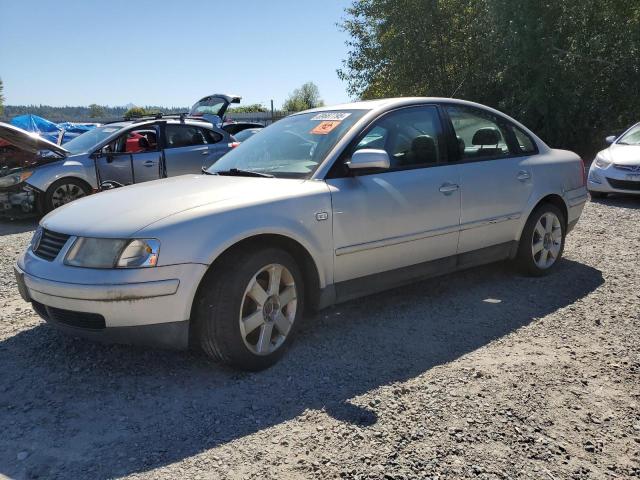2001 VOLKSWAGEN PASSAT GLS, 