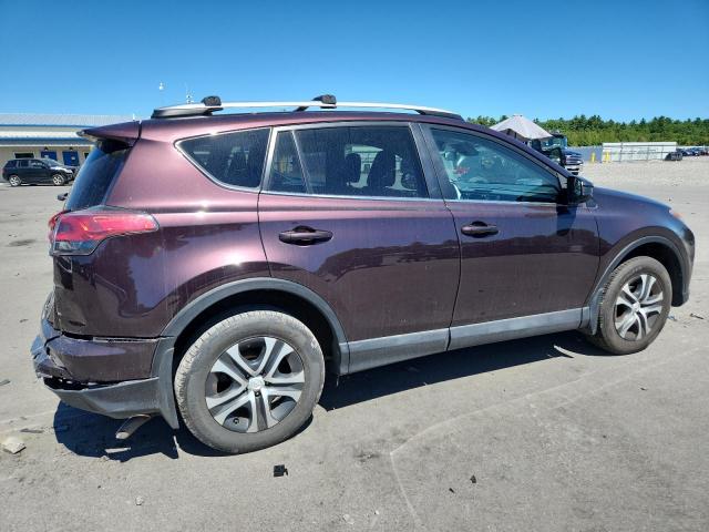 2T3BFREV8HW671407 - 2017 TOYOTA RAV4 LE მუქწითელი ფოტო 3