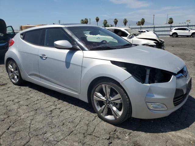 KMHTC6AD2GU292225 - 2016 HYUNDAI VELOSTER 银色 照片 4