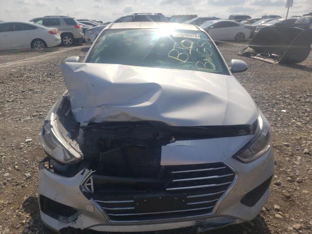 3KPC24A65ME144321 - 2021 HYUNDAI ACCENT SE SILVER photo 5