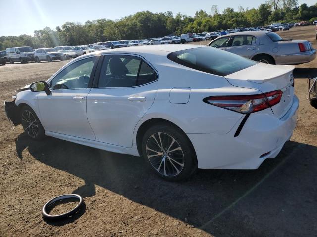 4T1B11HKXJU093102 - 2018 TOYOTA CAMRY L 白色 照片 2