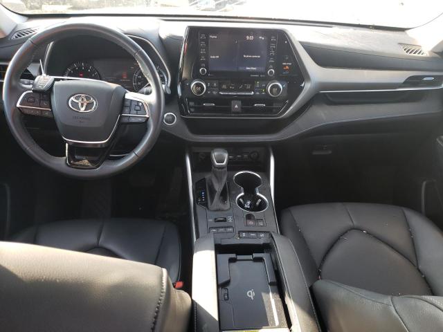 5TDGZRBH4LS506945 - 2020 TOYOTA HIGHLANDER XLE WHITE photo 8