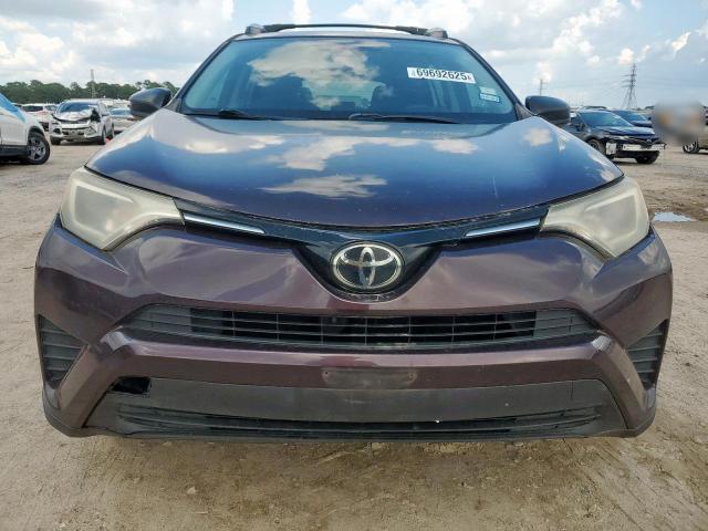 2T3ZFREV4HW376190 - 2017 TOYOTA RAV4 LE 勃艮第红 照片 5