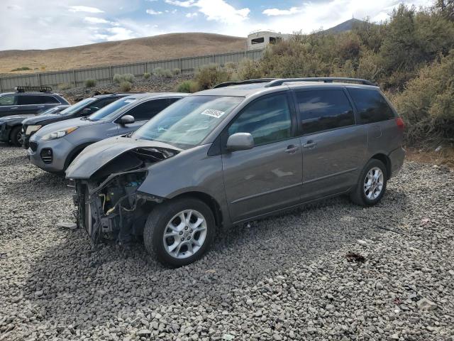 2005 TOYOTA SIENNA XLE, 