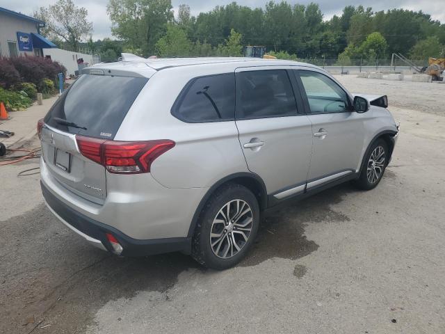 JA4AZ3A39JJ005904 - 2018 MITSUBISHI OUTLANDER SE SILVER photo 3