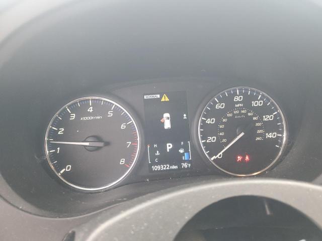 JA4AZ3A39JJ005904 - 2018 MITSUBISHI OUTLANDER SE SILVER photo 9