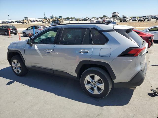 2T3MWRFV6MW126808 - 2021 TOYOTA RAV4 LE SILVER photo 2