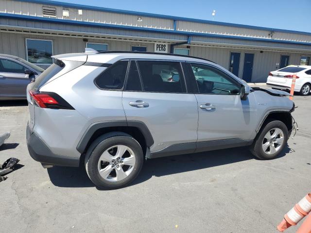 2T3MWRFV6MW126808 - 2021 TOYOTA RAV4 LE SILVER photo 3