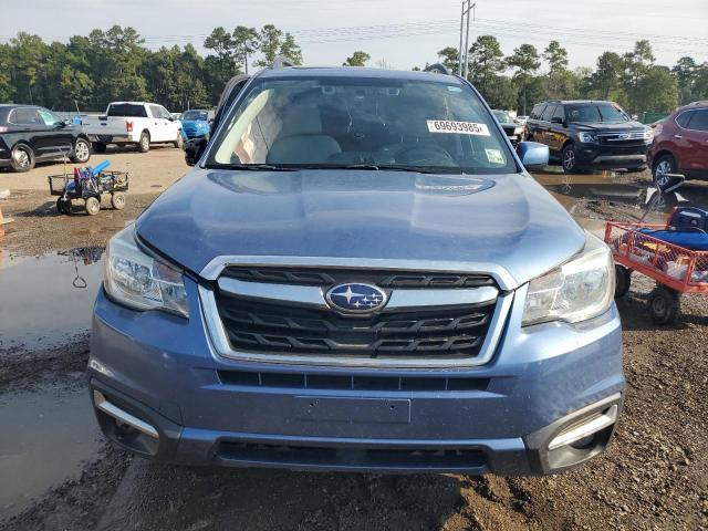 JF2SJAGC6JH537651 - 2018 SUBARU FORESTER 2.5I PREMIUM BLUE photo 5