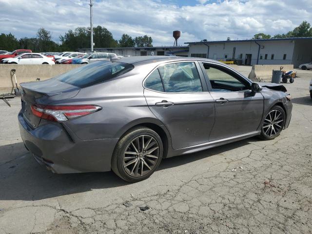 4T1G11BK2NU054850 - 2022 TOYOTA CAMRY SE ნაცრისფერი ფოტო 3
