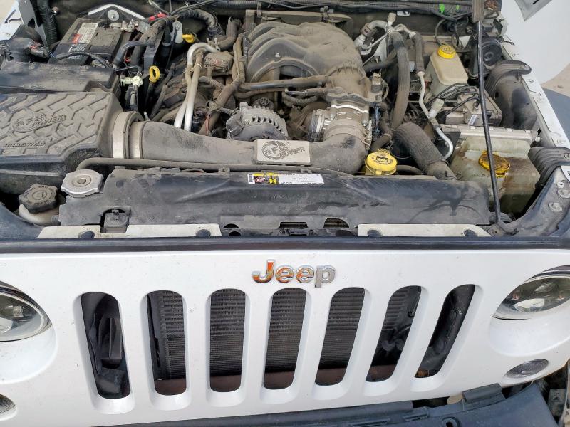 1C4BJWDG3GL242256 - 2016 JEEP WRANGLER UNLIMITED SPORT WHITE photo 11