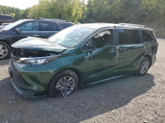 2025 TOYOTA SIENNA LE, 