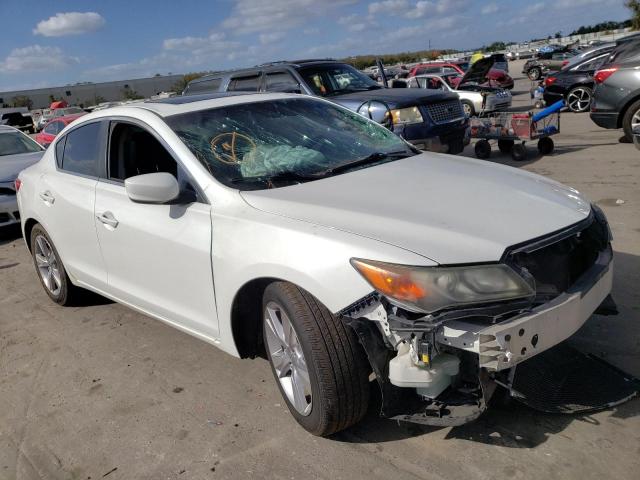 19VDE1F38EE007750 - 2014 ACURA ILX 20 WHITE photo 4