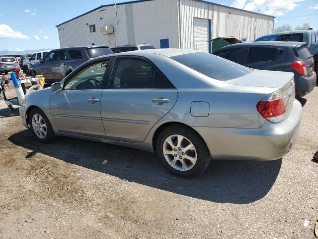 JTDBF30K750162371 - 2005 TOYOTA CAMRY LE 银色 照片 2
