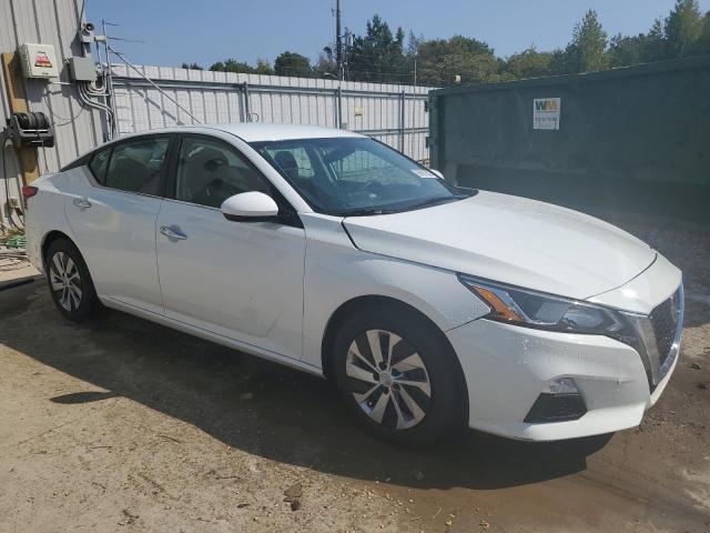 1N4BL4BV5KC216806 - 2019 NISSAN ALTIMA S WHITE photo 4