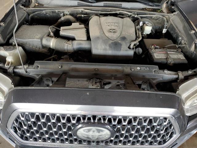 3TMAZ5CN3JM075966 - 2018 TOYOTA TACOMA DOUBLE CAB Gri fotoğraf 11