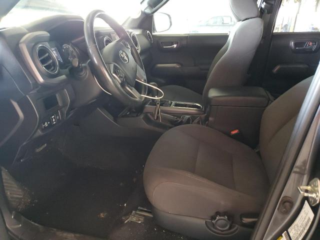 3TMAZ5CN3JM075966 - 2018 TOYOTA TACOMA DOUBLE CAB Gri fotoğraf 7