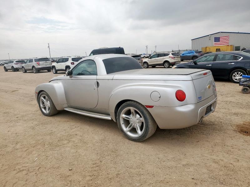 1GCES14P84B106378 - 2004 CHEVROLET SSR 银色 照片 2