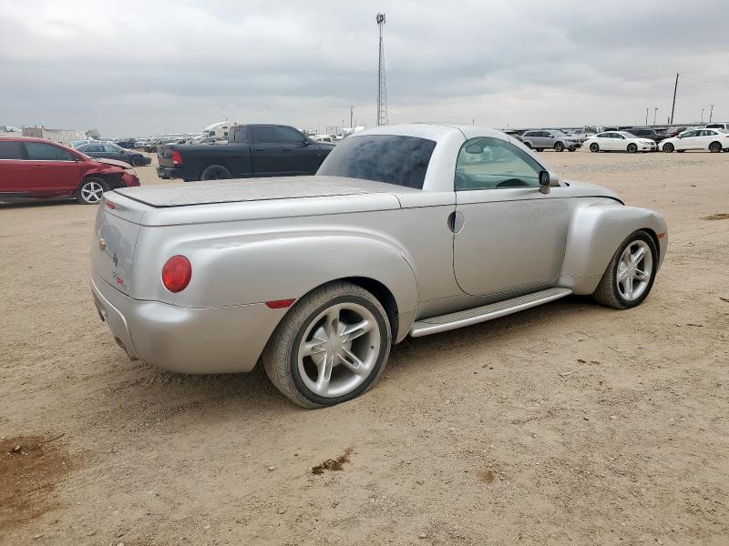 1GCES14P84B106378 - 2004 CHEVROLET SSR 银色 照片 3