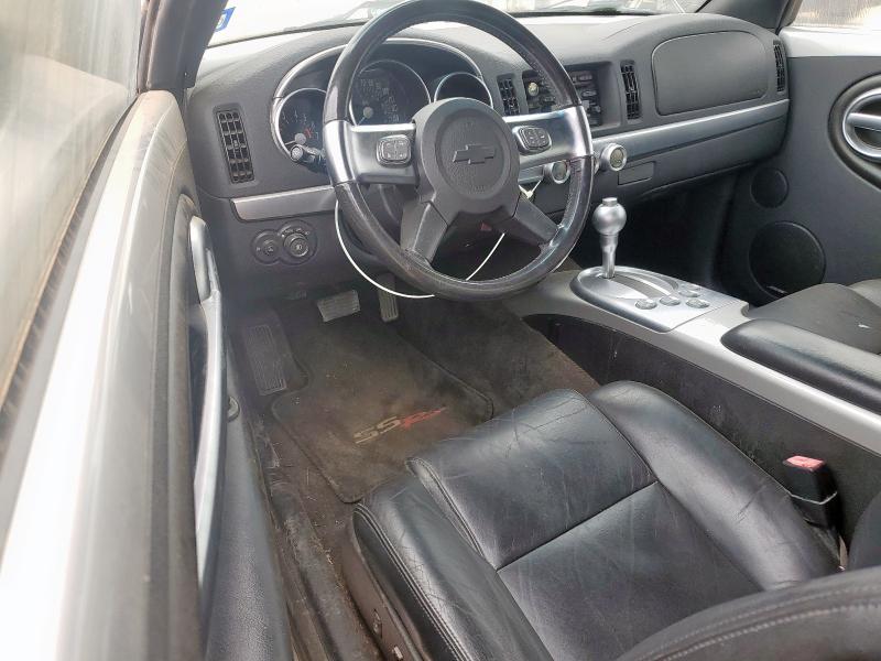 1GCES14P84B106378 - 2004 CHEVROLET SSR 银色 照片 8