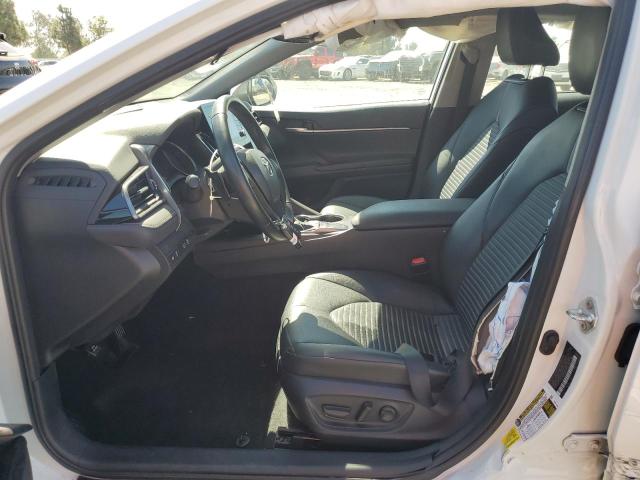 4T1T11AK9PU164796 - 2023 TOYOTA CAMRY SE NIGHT SHADE WHITE photo 7