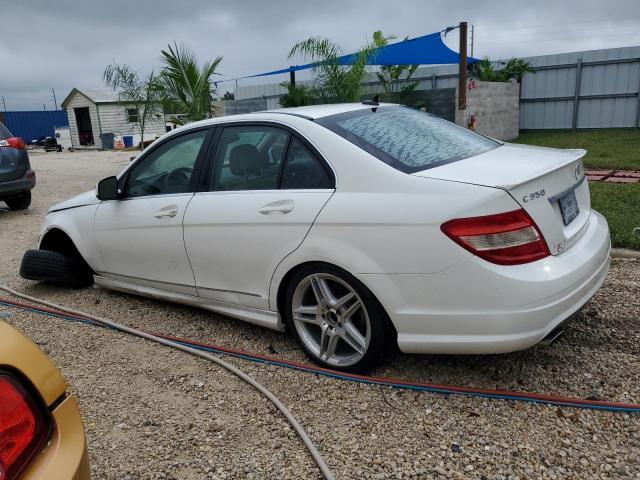 WDDGF56XX9R061238 - 2009 MERCEDES-BENZ C 350 WHITE photo 2