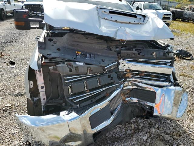 1GB4KYCY5HF121082 - 2017 CHEVROLET CREW CAB K3500 SILVER photo 9