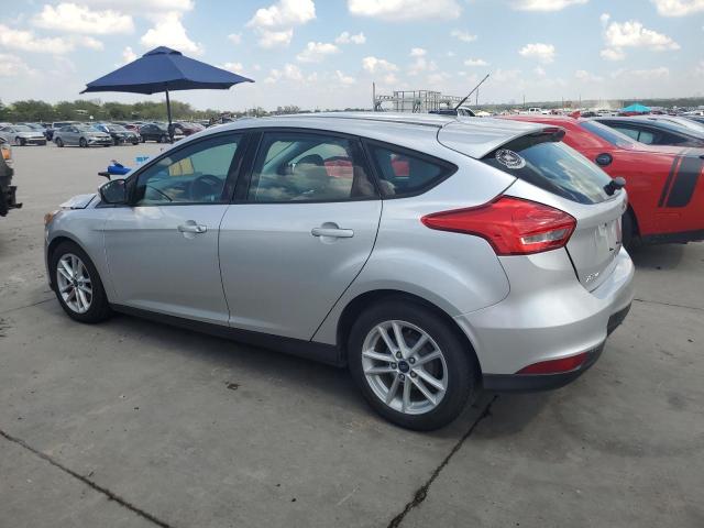 1FADP3K29HL218077 - 2017 FORD FOCUS SE SILVER photo 2