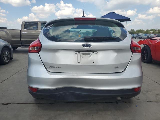 1FADP3K29HL218077 - 2017 FORD FOCUS SE SILVER photo 6