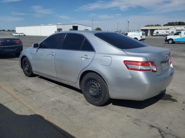 4T1BF3EK5AU053978 - 2010 TOYOTA CAMRY BASE SILVER photo 2