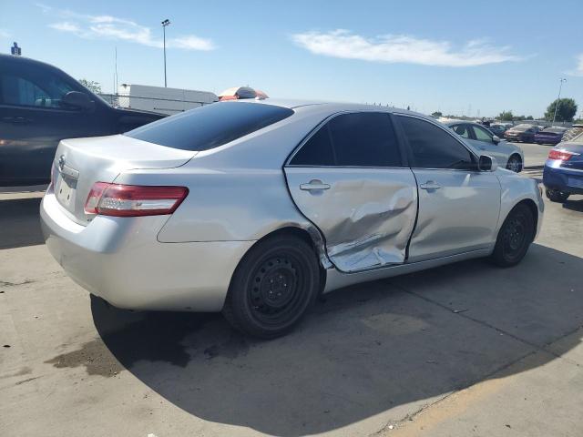 4T1BF3EK5AU053978 - 2010 TOYOTA CAMRY BASE SILVER photo 3