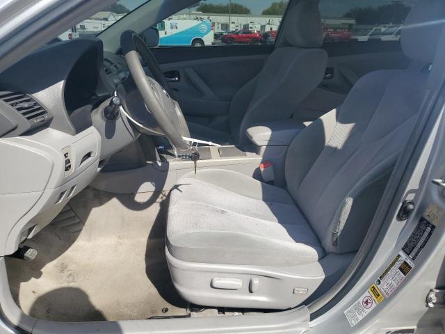 4T1BF3EK5AU053978 - 2010 TOYOTA CAMRY BASE SILVER photo 7