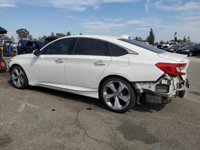 1HGCV1F96JA108548 - 2018 HONDA ACCORD TOURING Белый фото 2