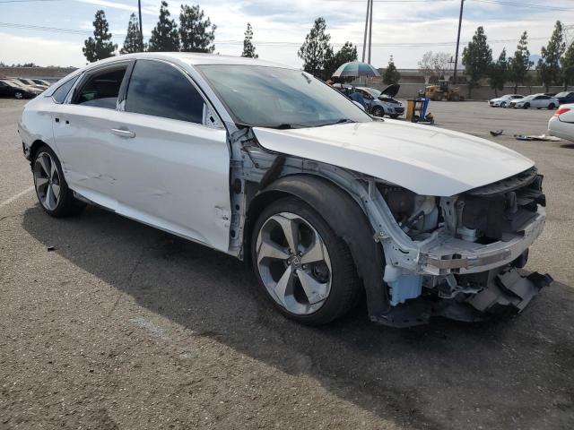 1HGCV1F96JA108548 - 2018 HONDA ACCORD TOURING Белый фото 4