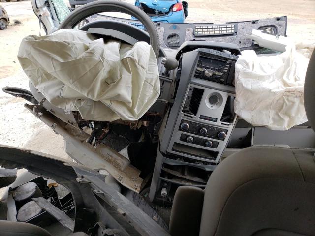 2A4RR5D16AR221939 - 2010 CHRYSLER TOWN & COU TOURING თეთრი ფოტო 8