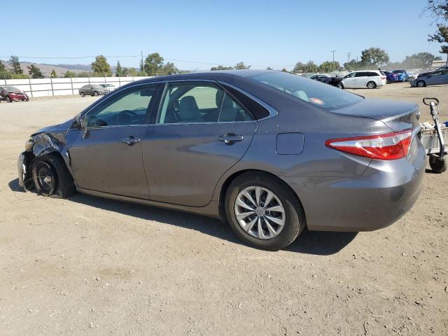 4T1BF1FK7FU076351 - 2015 TOYOTA CAMRY LE GRAY photo 2
