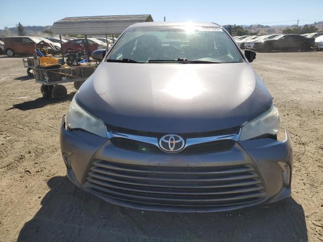 4T1BF1FK7FU076351 - 2015 TOYOTA CAMRY LE GRAY photo 5