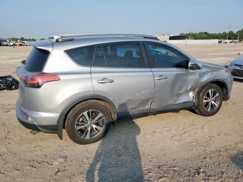 2T3WFREV3HW371341 - 2017 TOYOTA RAV4 XLE Сріблястий фото 3