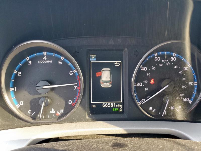 2T3WFREV3HW371341 - 2017 TOYOTA RAV4 XLE Сріблястий фото 9