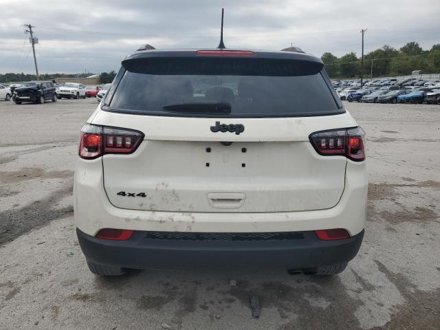 3C4NJDBB7MT544092 - 2021 JEEP COMPASS LATITUDE Weiß Foto 6